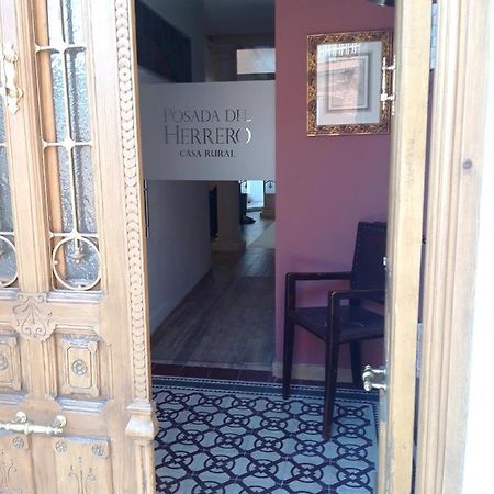 Posada Del Herrero Madridejos Bagian luar foto